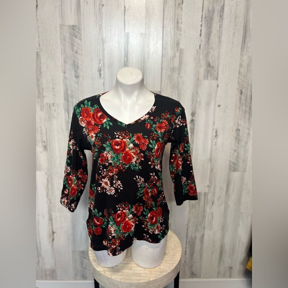The pioneer woman Floral blouse